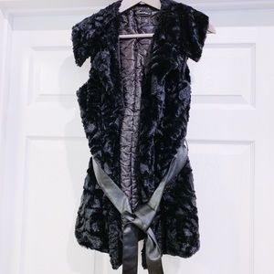 Trendology Black Faux Fur Belted Vest. NWOT